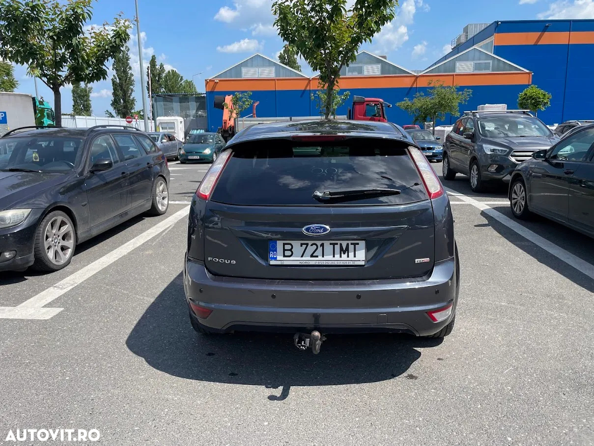 Ford Focus 1.6 TDCI DPF Titanium - 8