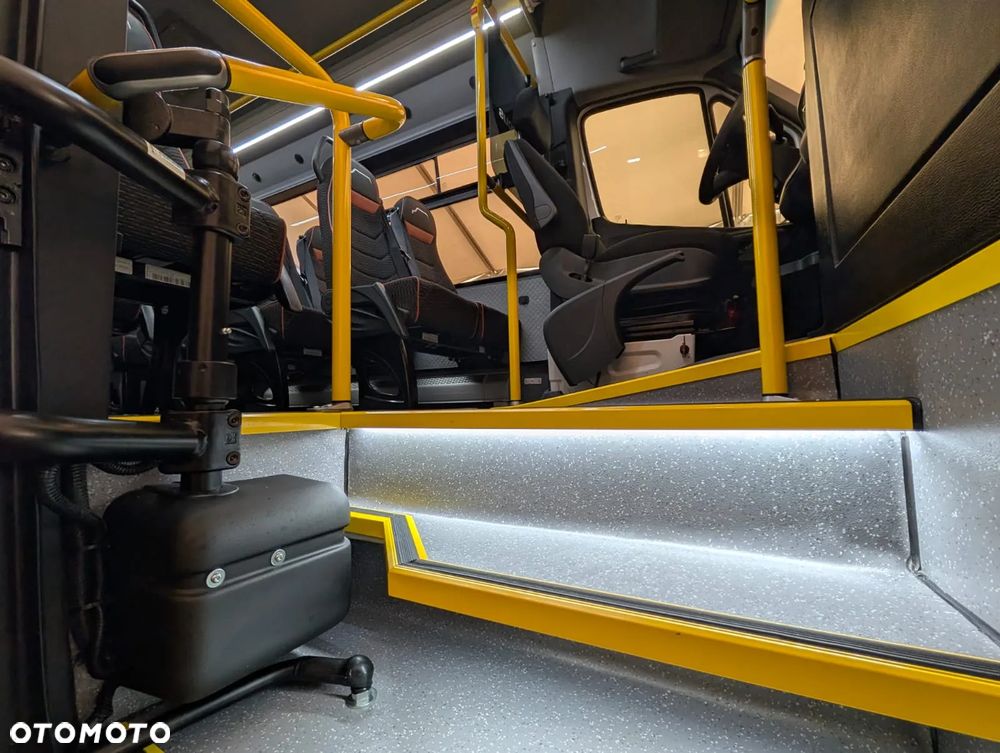 Mercedes-Benz Sprinter CITY - 19