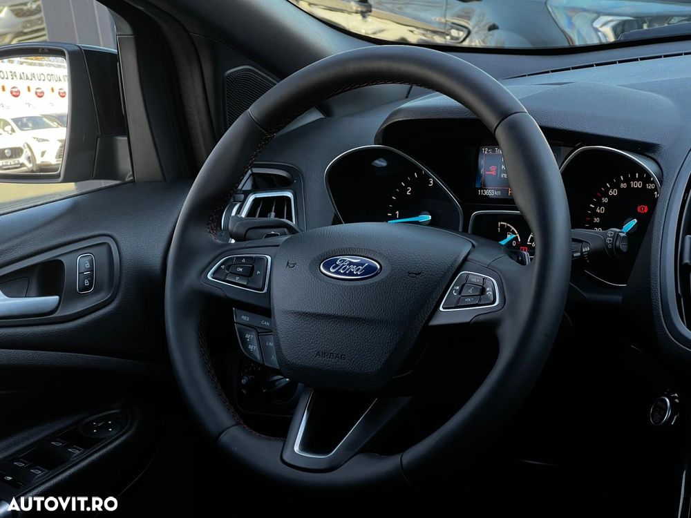 Ford Kuga - 10