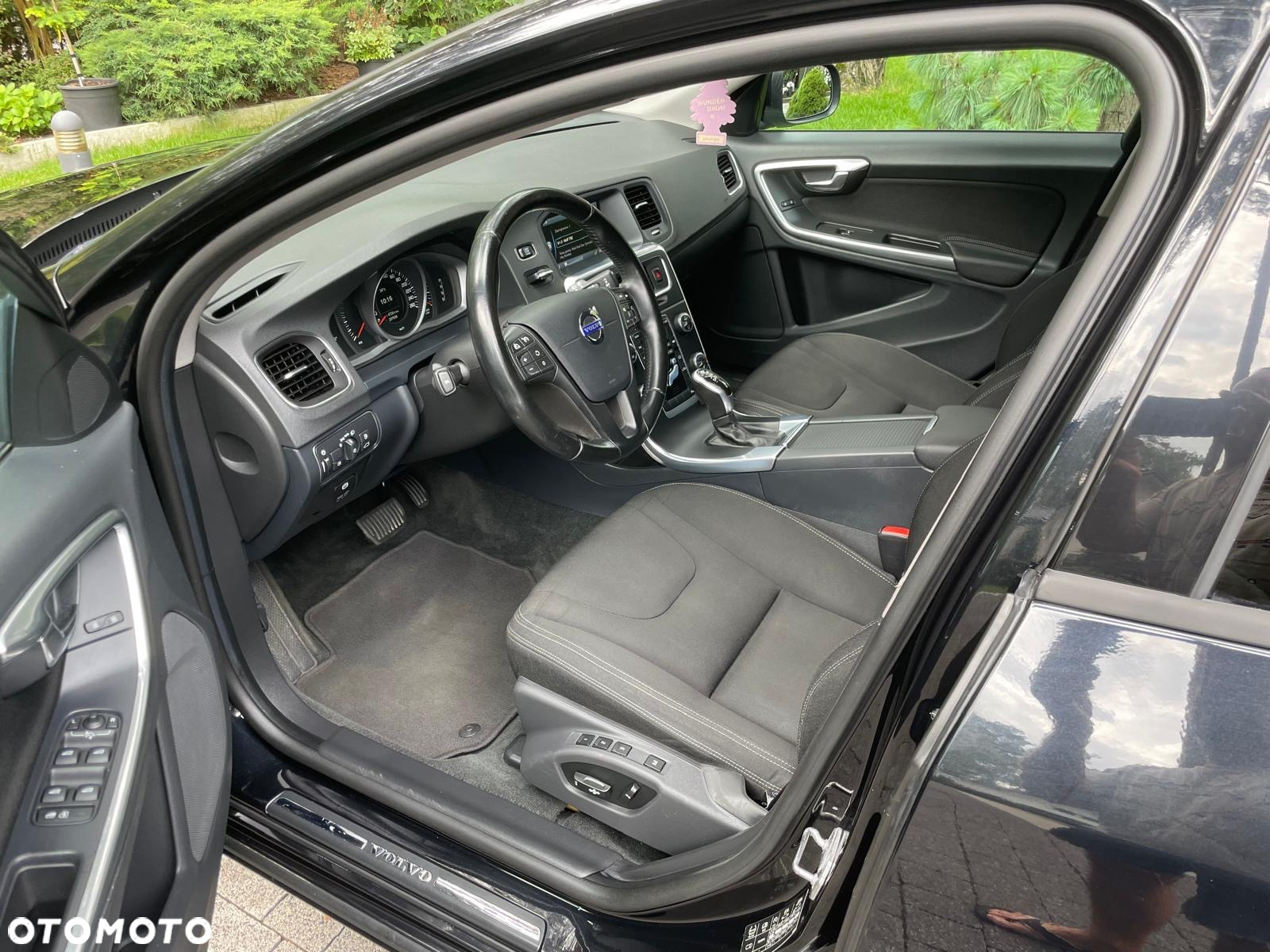 Volvo V60 D4 AWD - 12