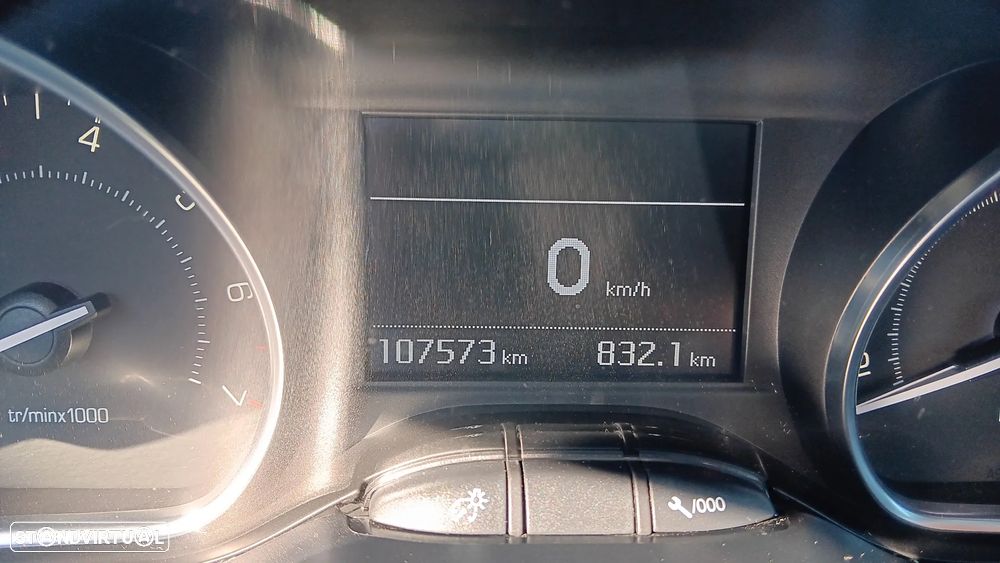Peugeot 2008 1.2 PureTech Style - 17