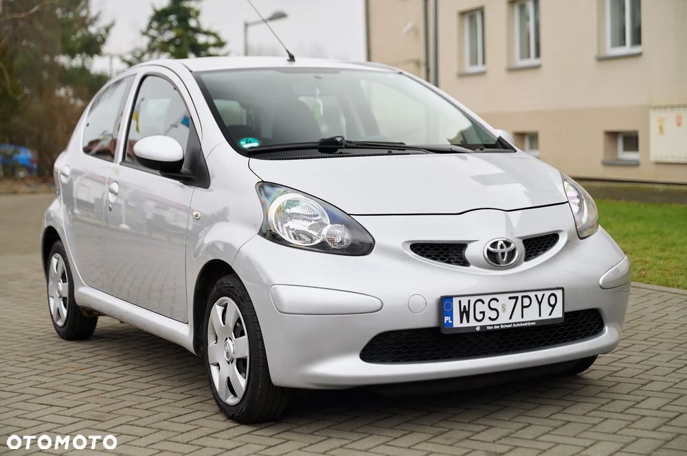 Toyota Aygo City - 16