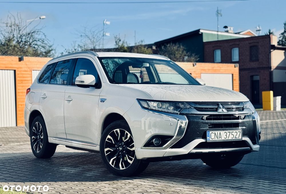 Mitsubishi Outlander Intense + - 4