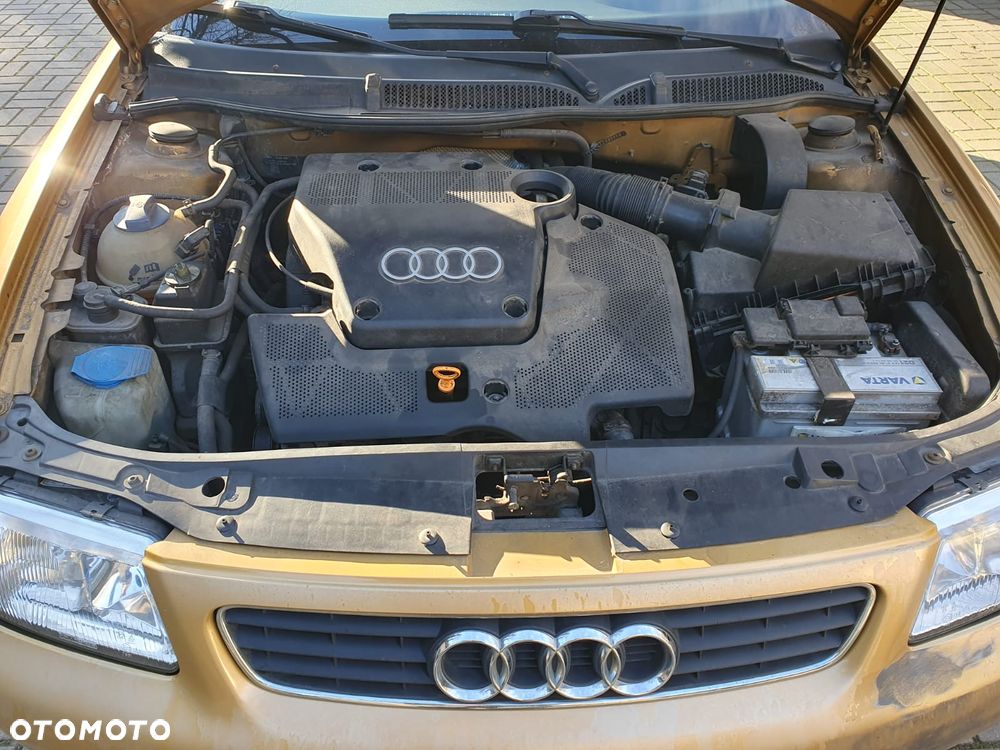 Audi A3 3-drzwiowe 1.6 Attraction - 9