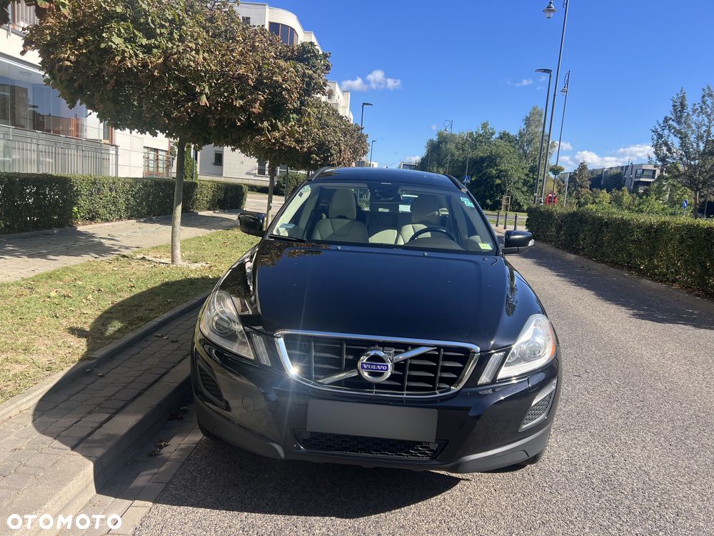 Volvo XC 60 D4 Momentum - 8