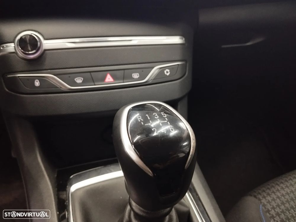 Peugeot 308 1.5 BlueHDi Style - 28