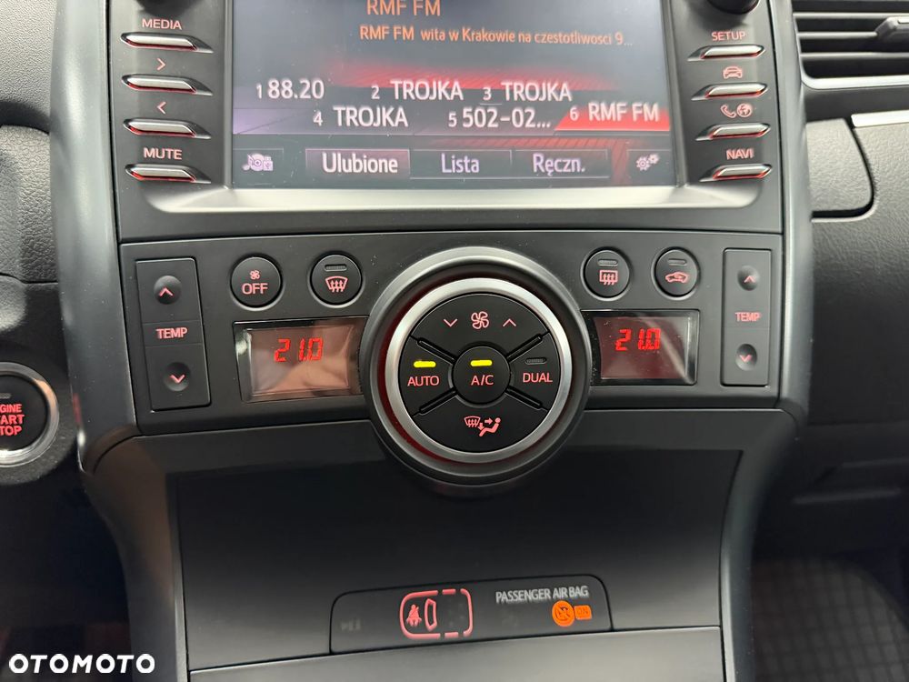Toyota Verso 1.8 Premium 7os - 17