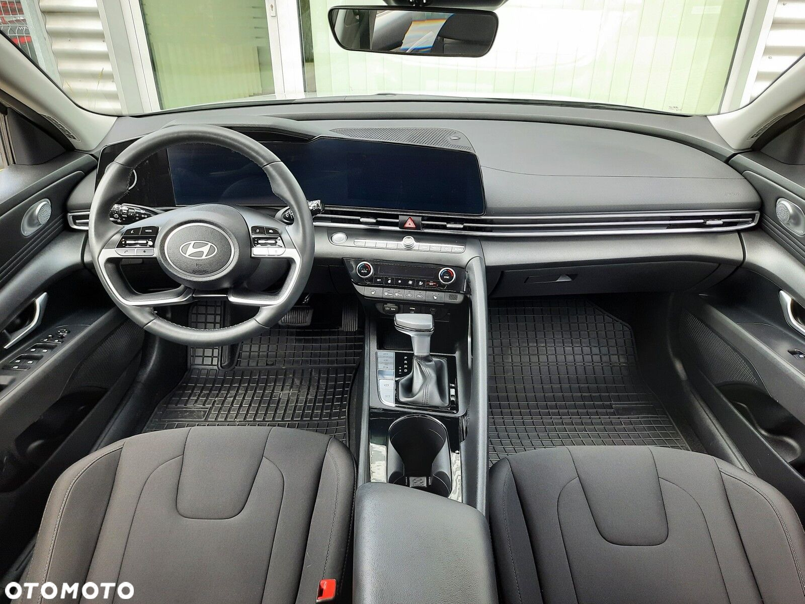 Hyundai Elantra - 3