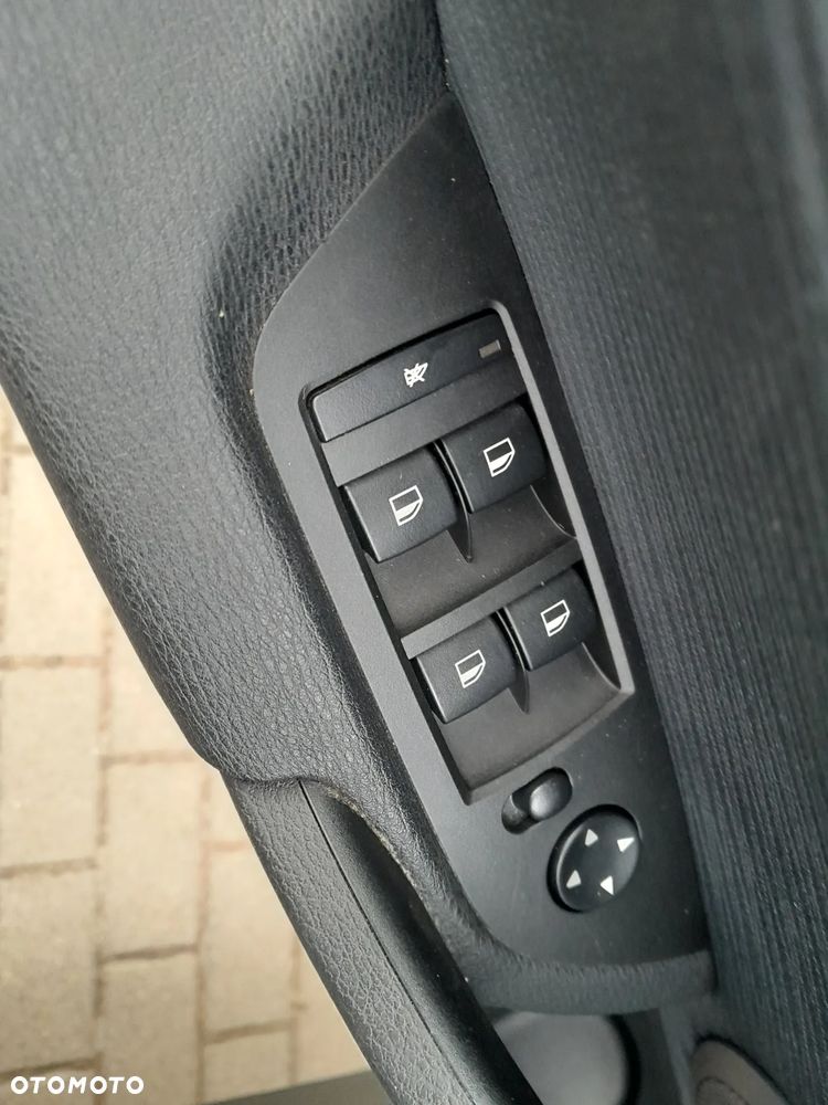 BMW X1 - 11