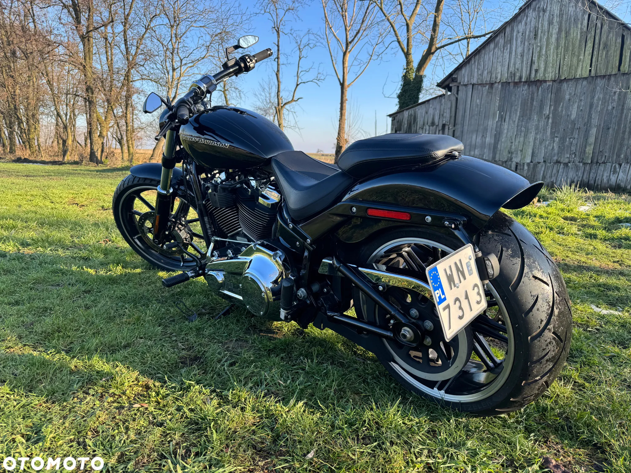 Harley-Davidson Softail Breakout - 9
