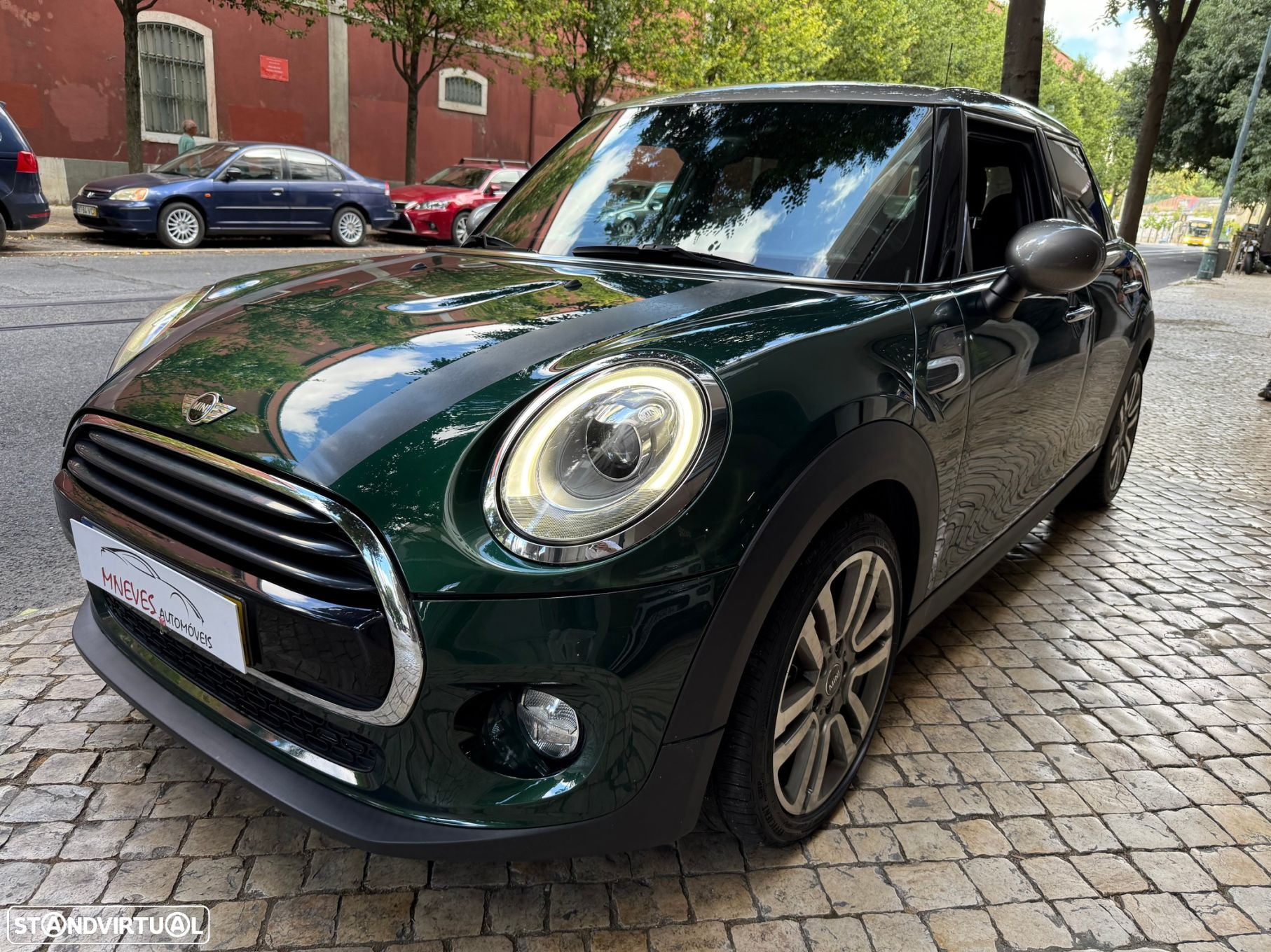 MINI 5 Portas Cooper D Auto - 7