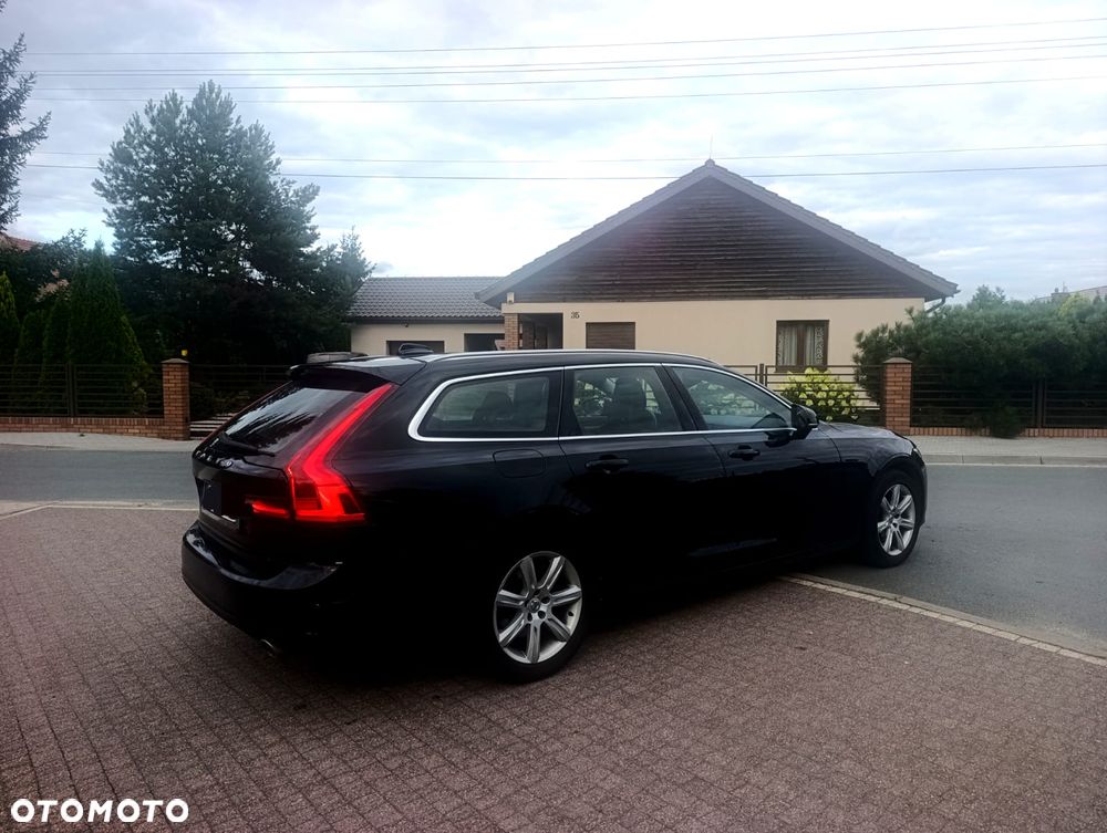 Volvo V90 D4 Momentum Pro - 3