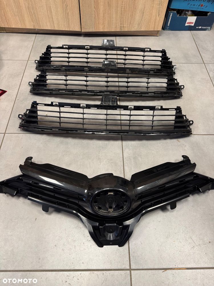 Toyota Auris II atrapa grill zderzaka - 3