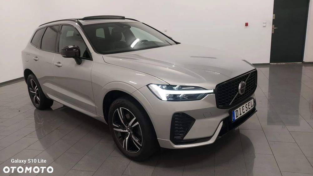 Volvo XC 60 B4 D AWD Ultimate Dark - 2
