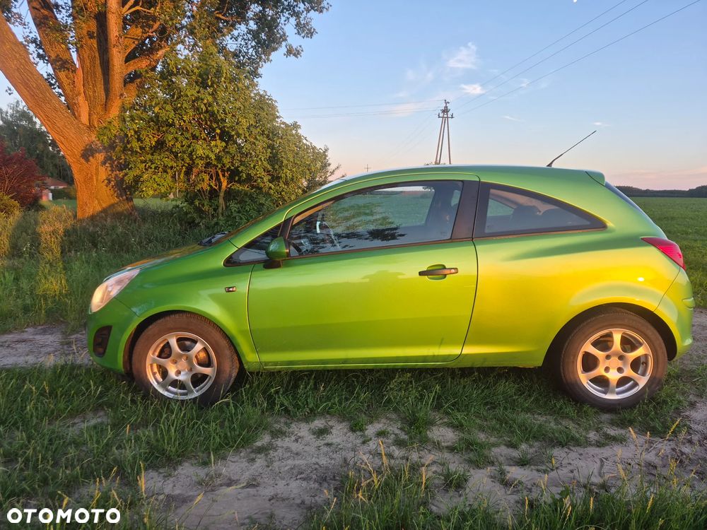Opel Corsa 1.2 16V Color Edition - 2
