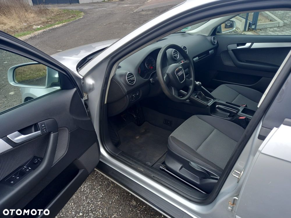 Audi A3 Sportback 1.6 Attraction - 13