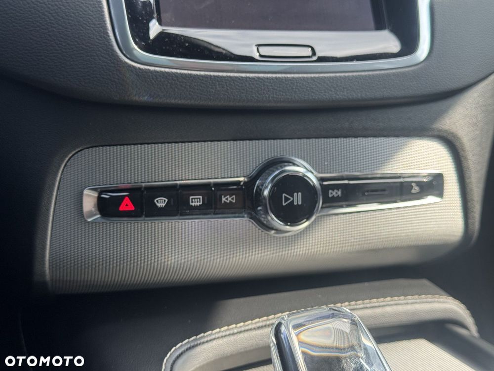 Volvo XC 90 - 17