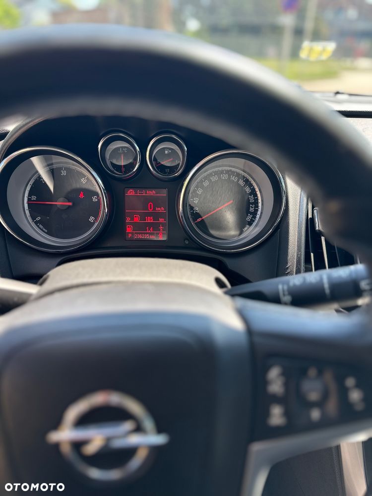 Opel Astra 2.0 CDTI Cosmo - 17