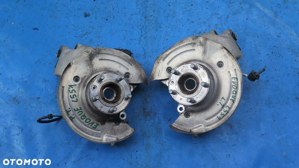 Zwrotnica Piasat Tył Tylna Lewa lub Prawa LAND ROVER EVOQUE II L551