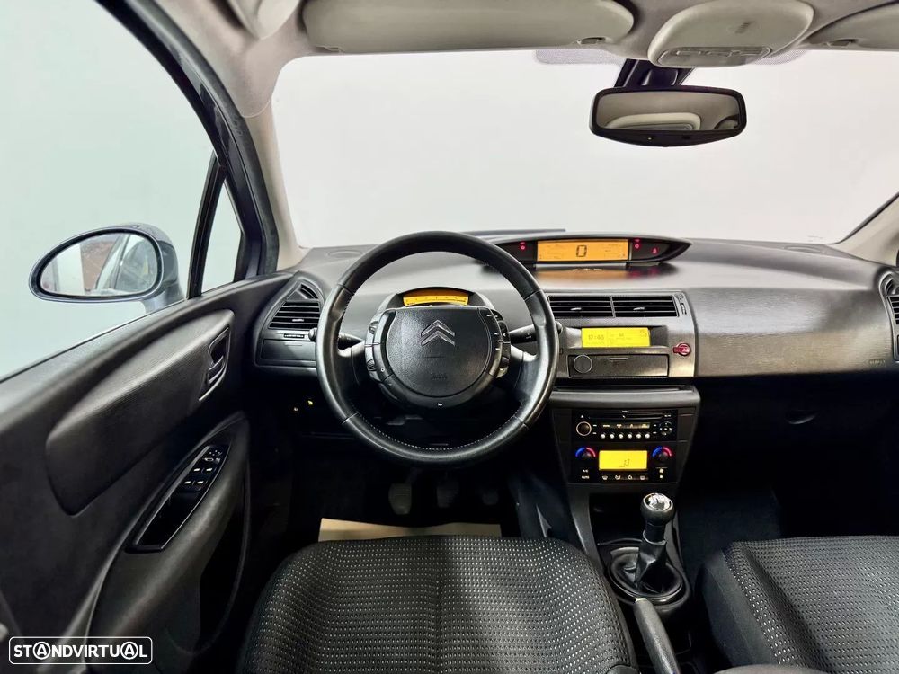Citroën C4 1.6 HDi Exclusive - 17