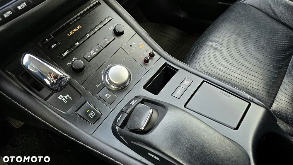 Lexus CT 200h Prestige - 25