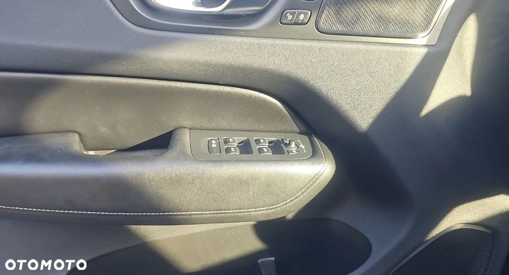 Volvo XC 60 - 12