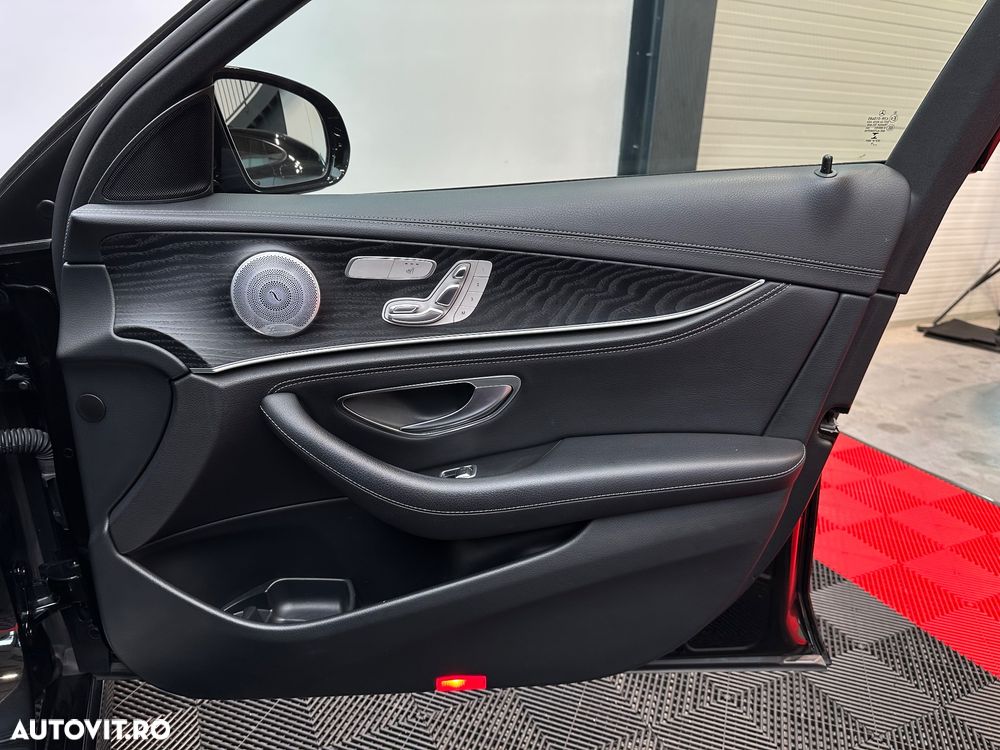 Mercedes-Benz E 300 de 9G-TRONIC AMG Line - 26