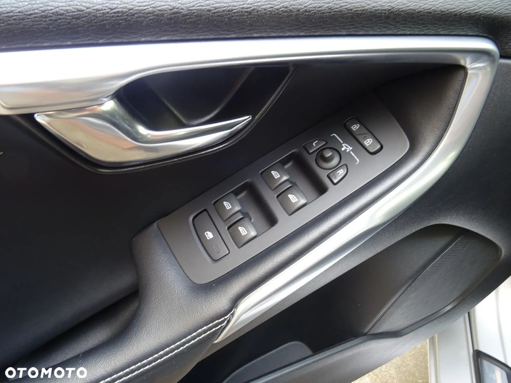 Volvo V40 D2 RDesign - 15