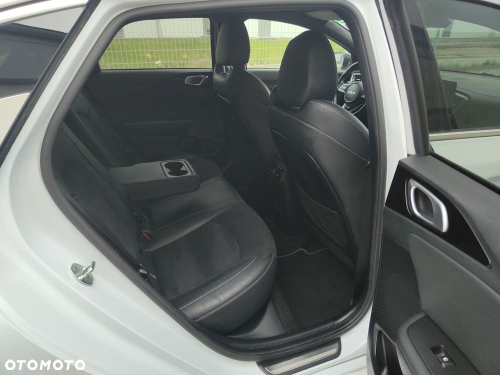 Kia ProCeed 1.5 T-GDI DCT7 OPF GT LINE - 13