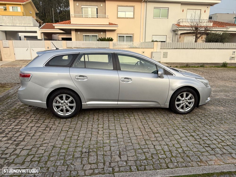 Toyota Avensis SW 2.2 D-4D Ex.+Pele+GPS - 7