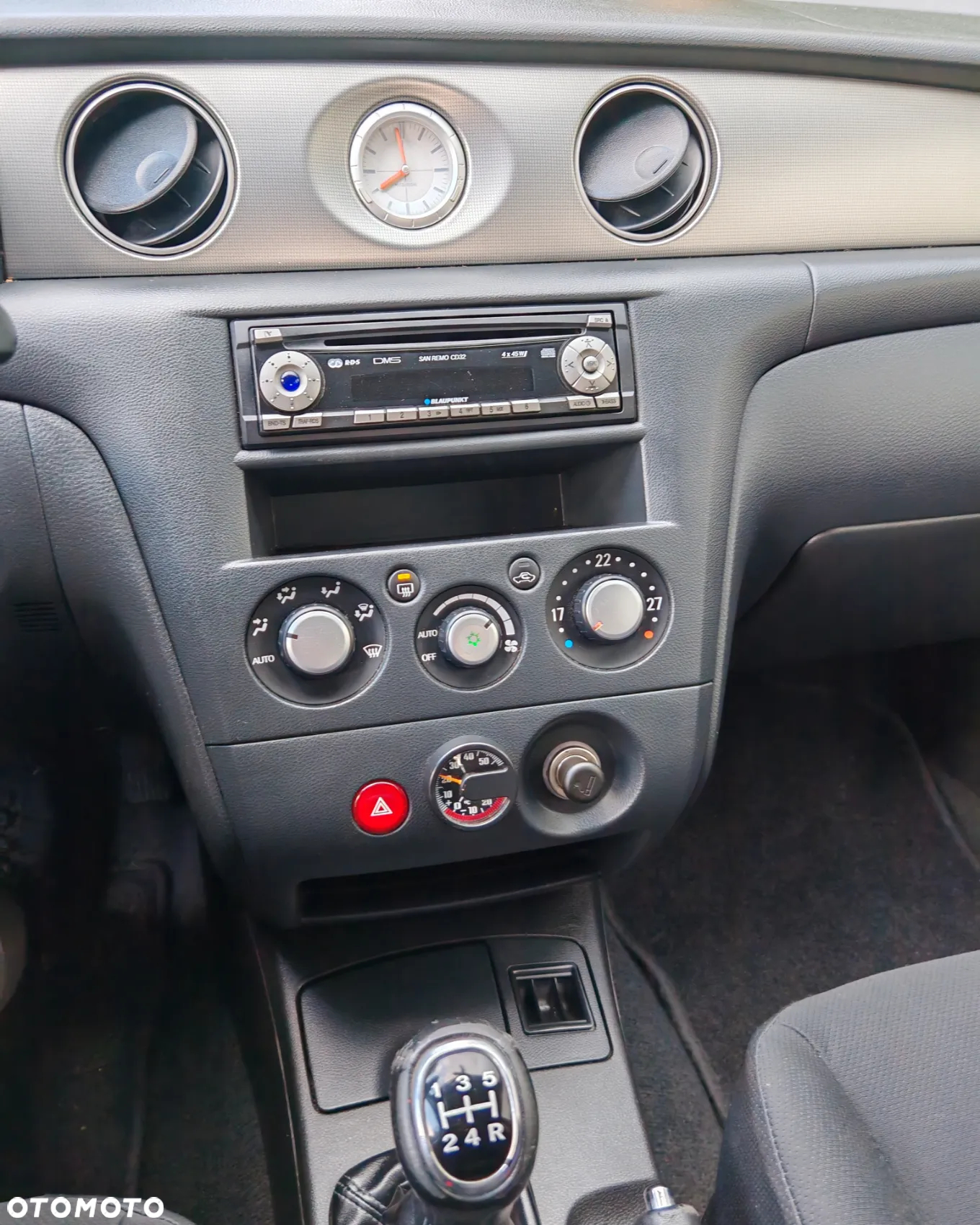 Mitsubishi Outlander - 10