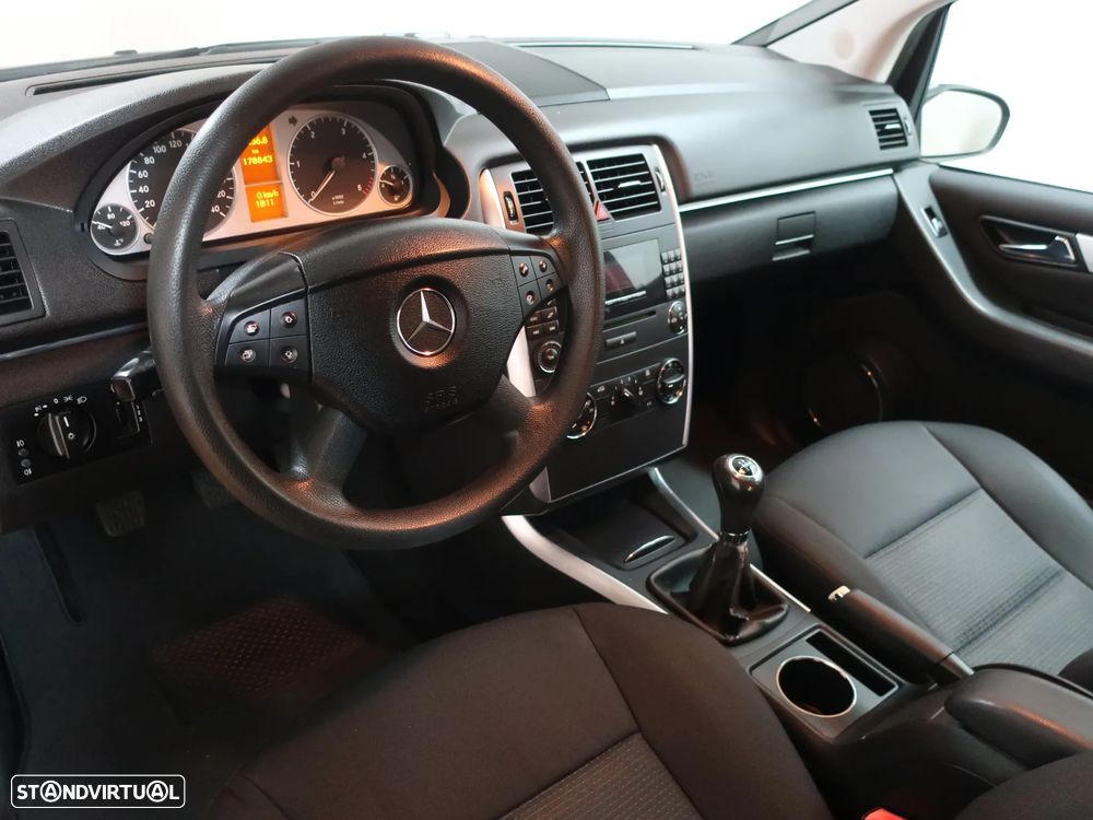 Mercedes-Benz B 180 CDi - 18