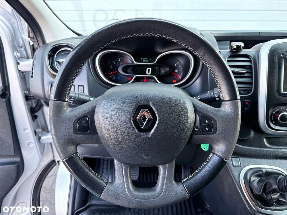 Renault Trafic Grand 2.0 dCi - 10