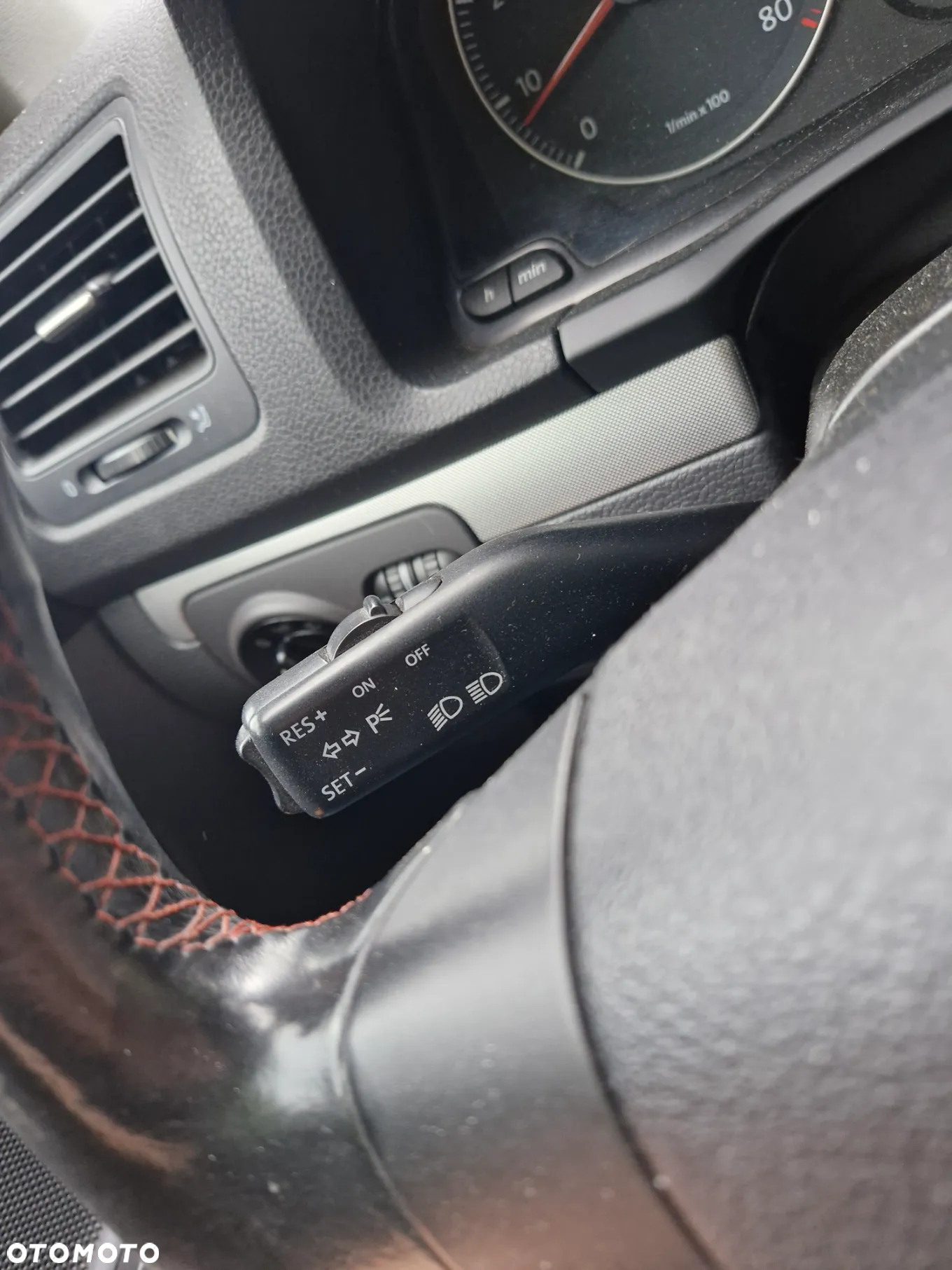 Volkswagen Golf - 6