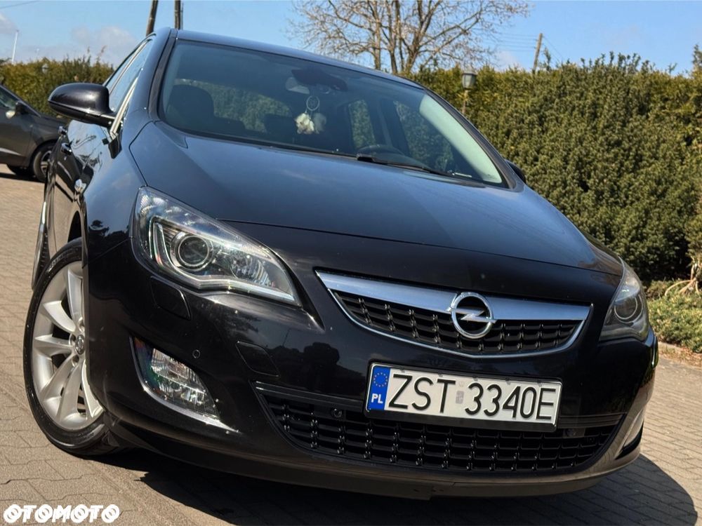 Opel Astra 2.0 CDTI Cosmo - 1