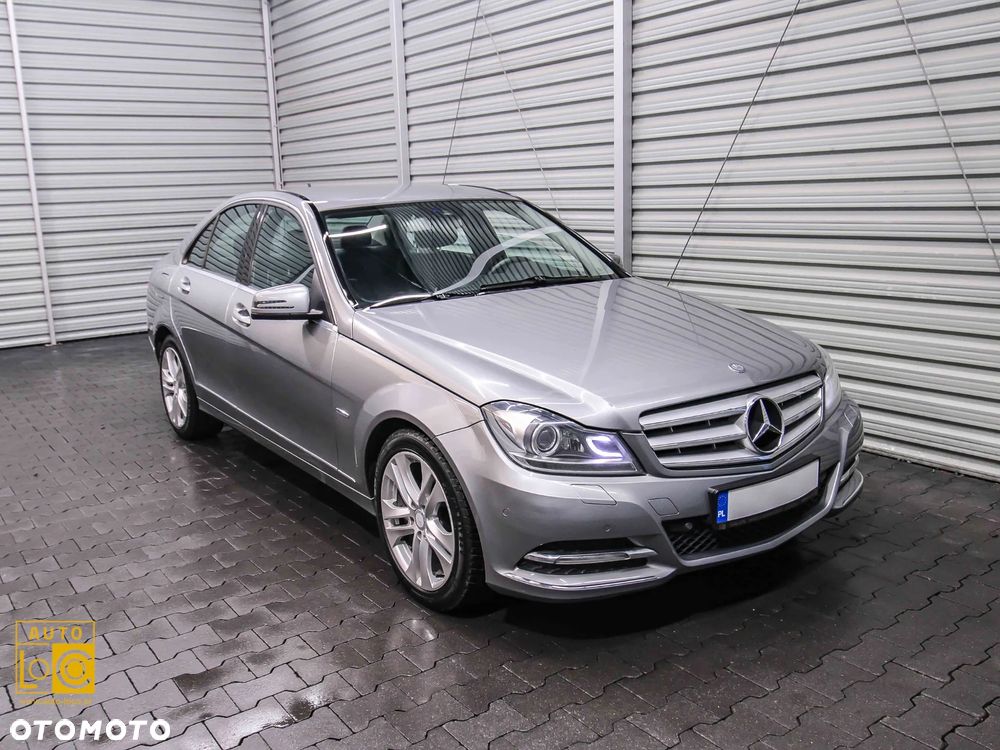 Mercedes-Benz Klasa C 180 CGI BlueEff Avantgarde - 6