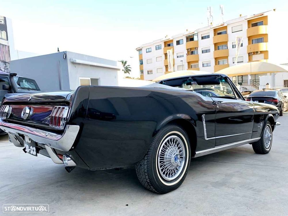 Ford Mustang - 40