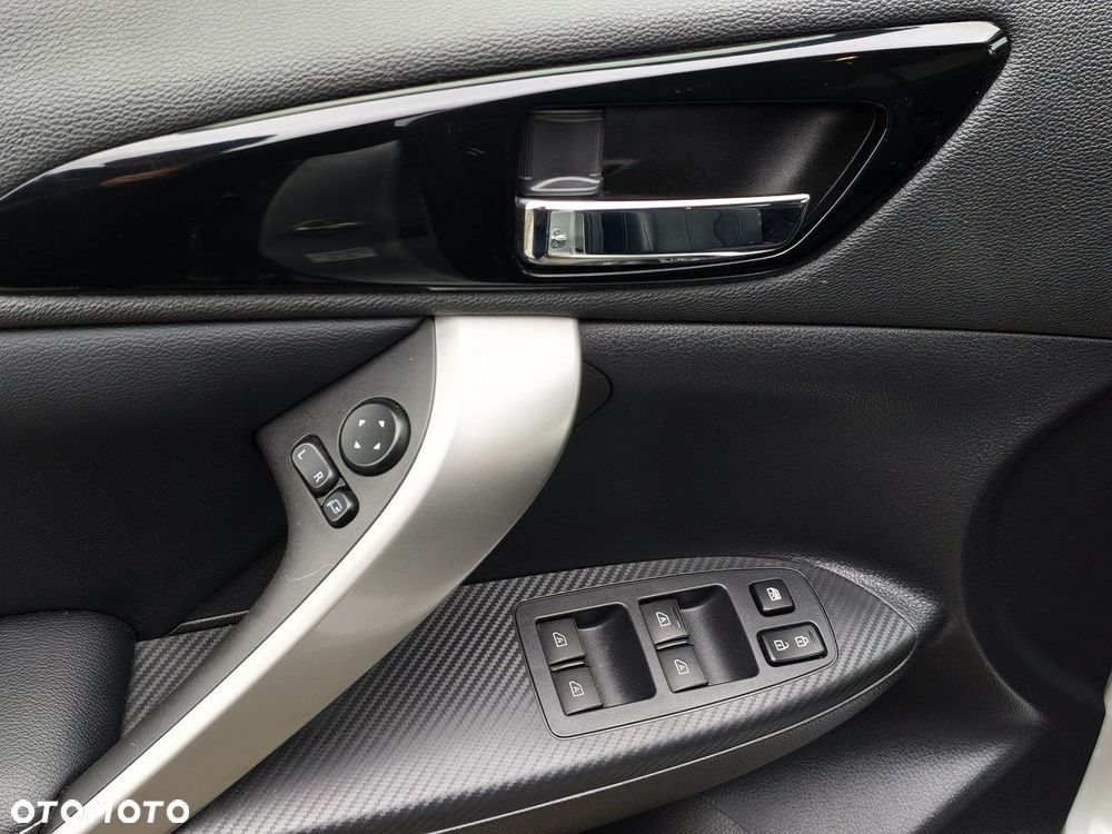 Mitsubishi Eclipse Cross 2.4 PHEV Intense Plus - 24