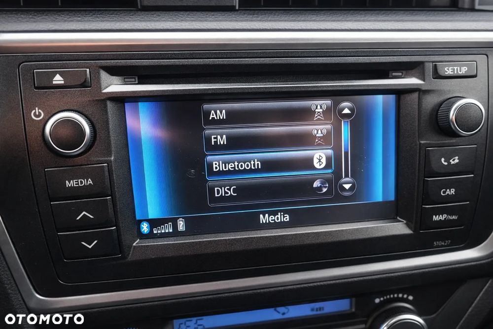 Toyota Auris 1.6 Premium Comfort - 9