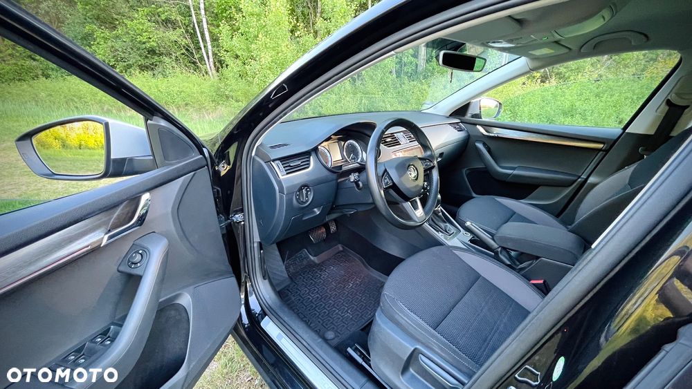 Skoda Octavia Scout 2.0 TDI 4x4 DSG - 7