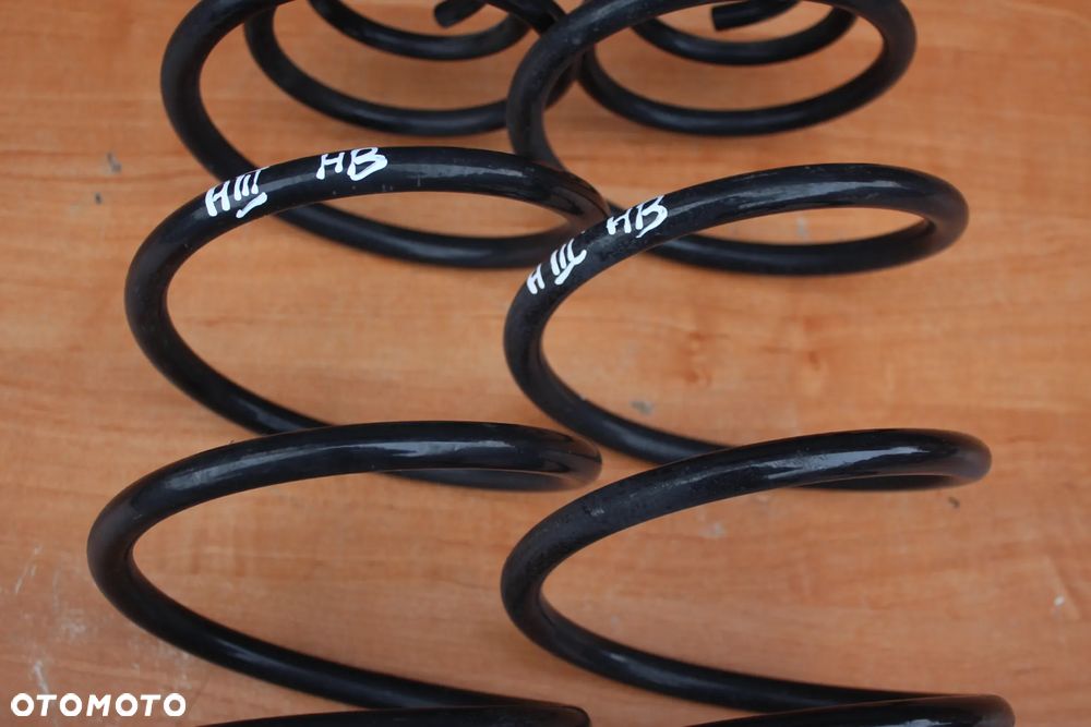 SPRĘŻYNY TYŁ TYLNE OPEL ASTRA H HATCHBACK KOMPLET - 3