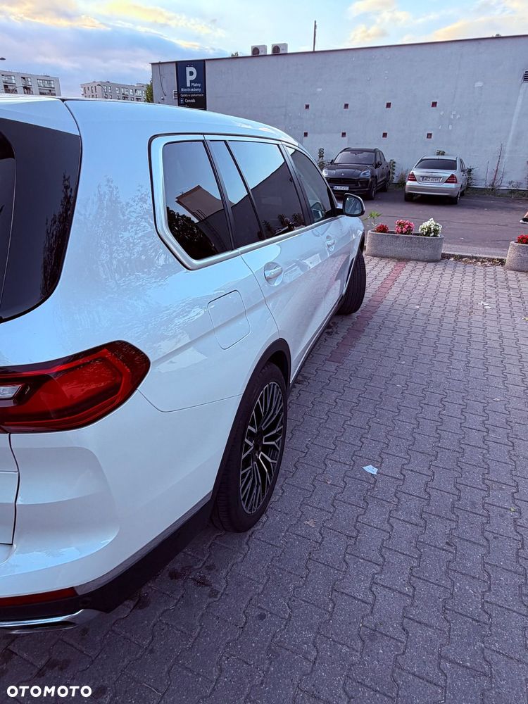 BMW X7 xDrive40i - 16