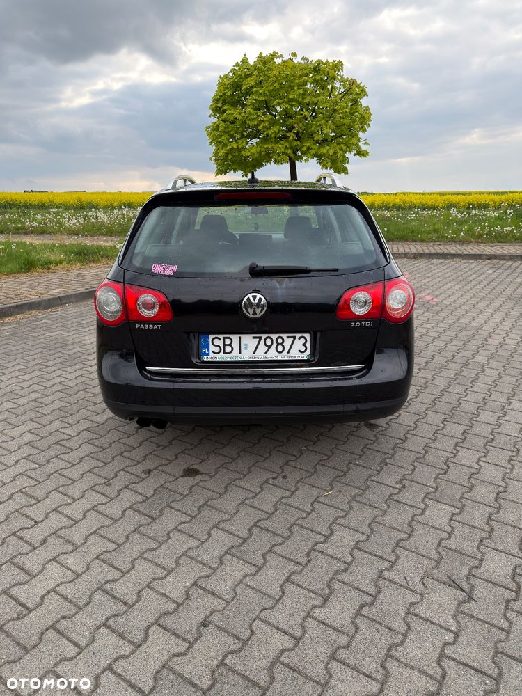 Volkswagen Passat 2.0 TDI DPF Sportline - 6