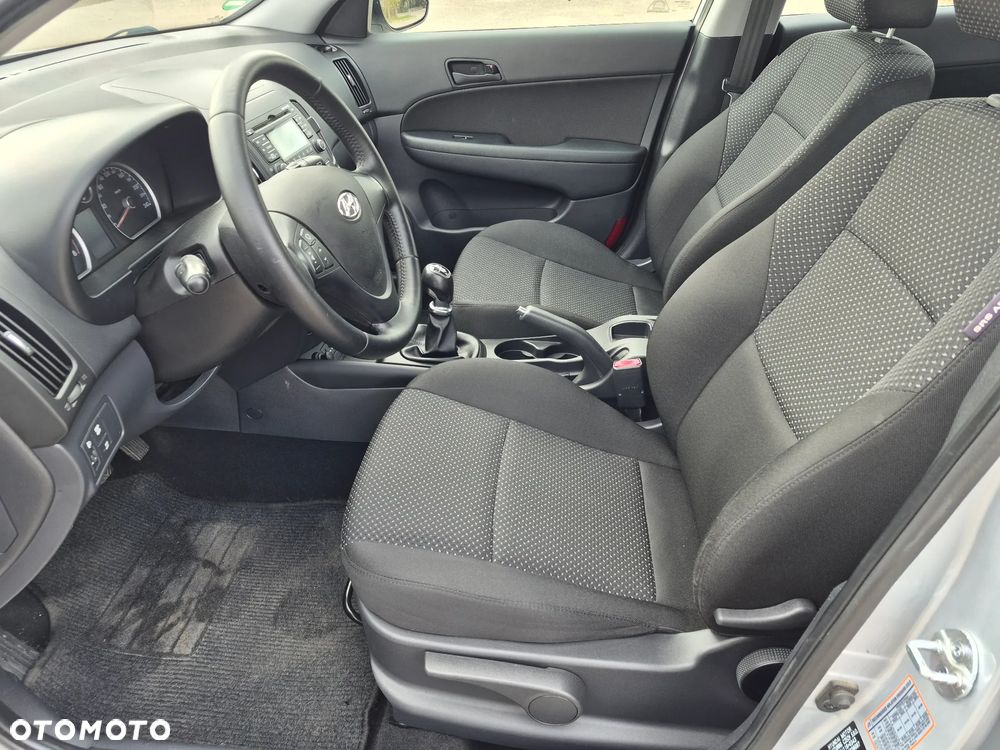Hyundai i30 1.4 Blue Classic - 11