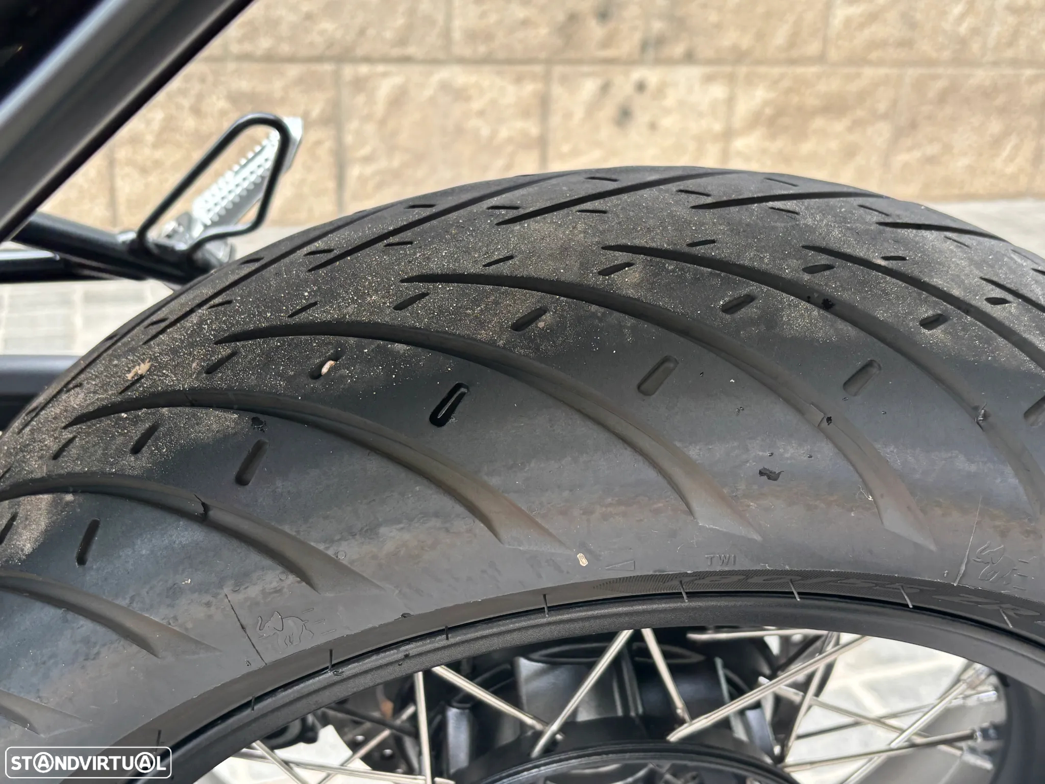 BMW R 12 nineT - 12