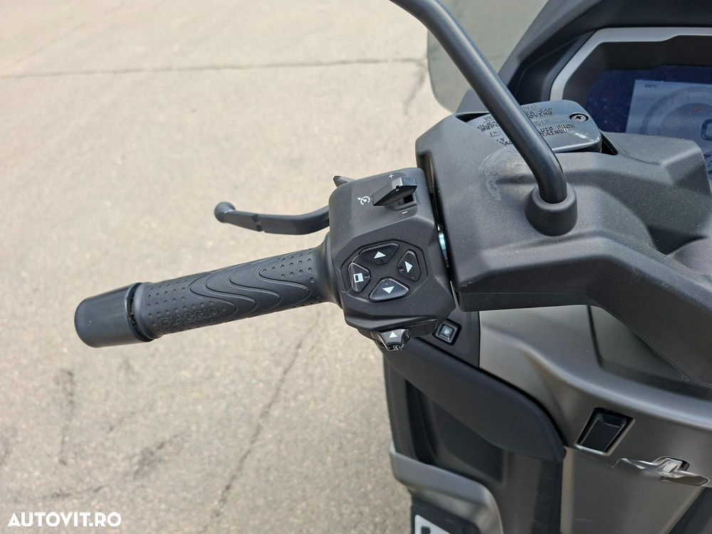Piaggio MP3 530 HPE Exclusive - 9