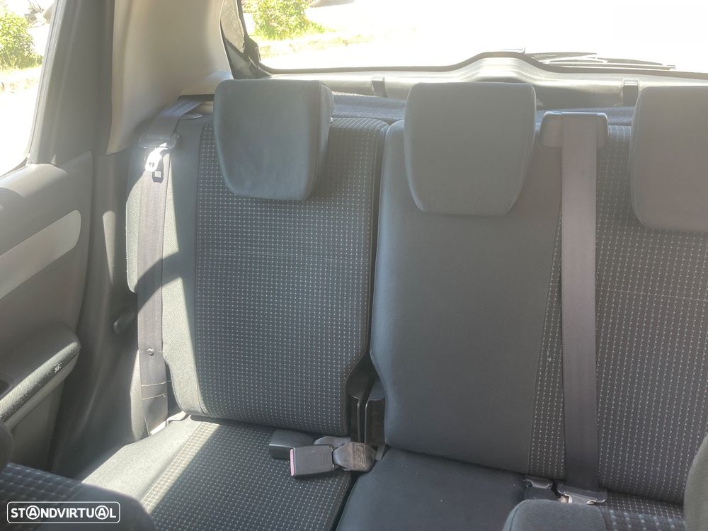 Suzuki Swift 1.3 DDiS GL - 27