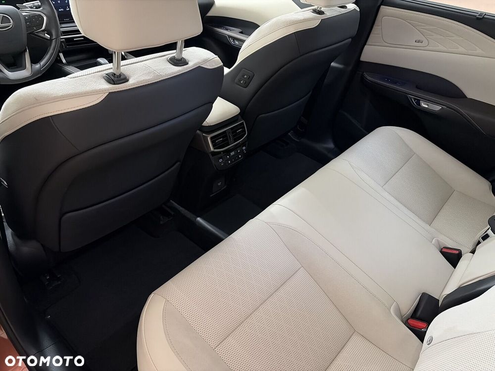 Lexus RX 450h+ Omotenashi - 12