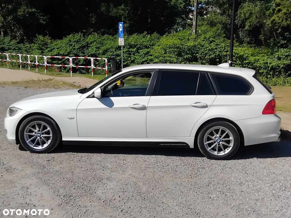BMW Seria 3 320d - 5