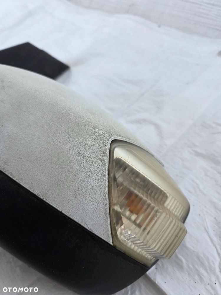 LUSTERKO LEWE 8PIN FORD C-MAX II MK2 UK ANGLIK KOD LAKIERU 5A - 6